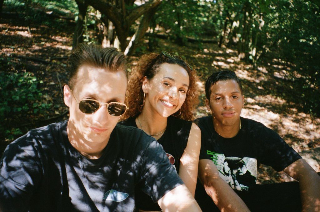 Radiant Children, Go Left