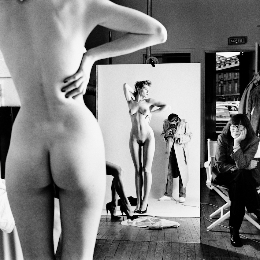 Helmut Newton, Self portrait with wife and models, Paris, 1981